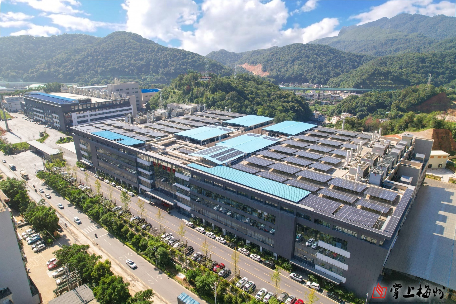 深耕铜箔创佳绩 向“新”而行促蝶变——记全国工业和信息化系统先进集体广东盈华电子科技有限球王会_球王会体育